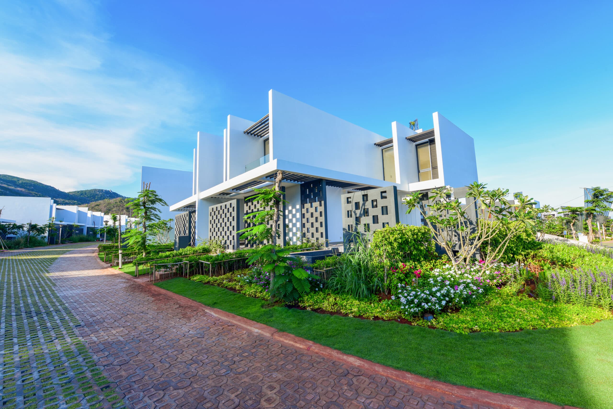Villa 4 phòng ngủ hướng vườn